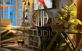 House Studio Hotel